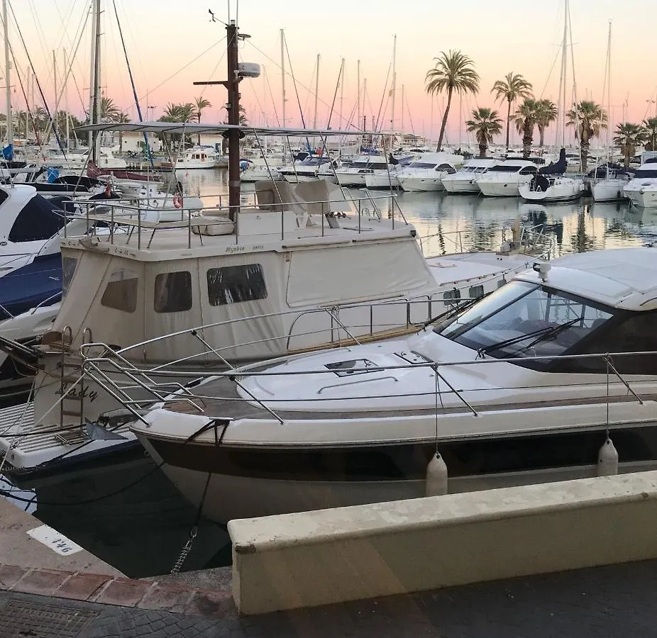 Luxury Waterfront Apartment Benalmádena
