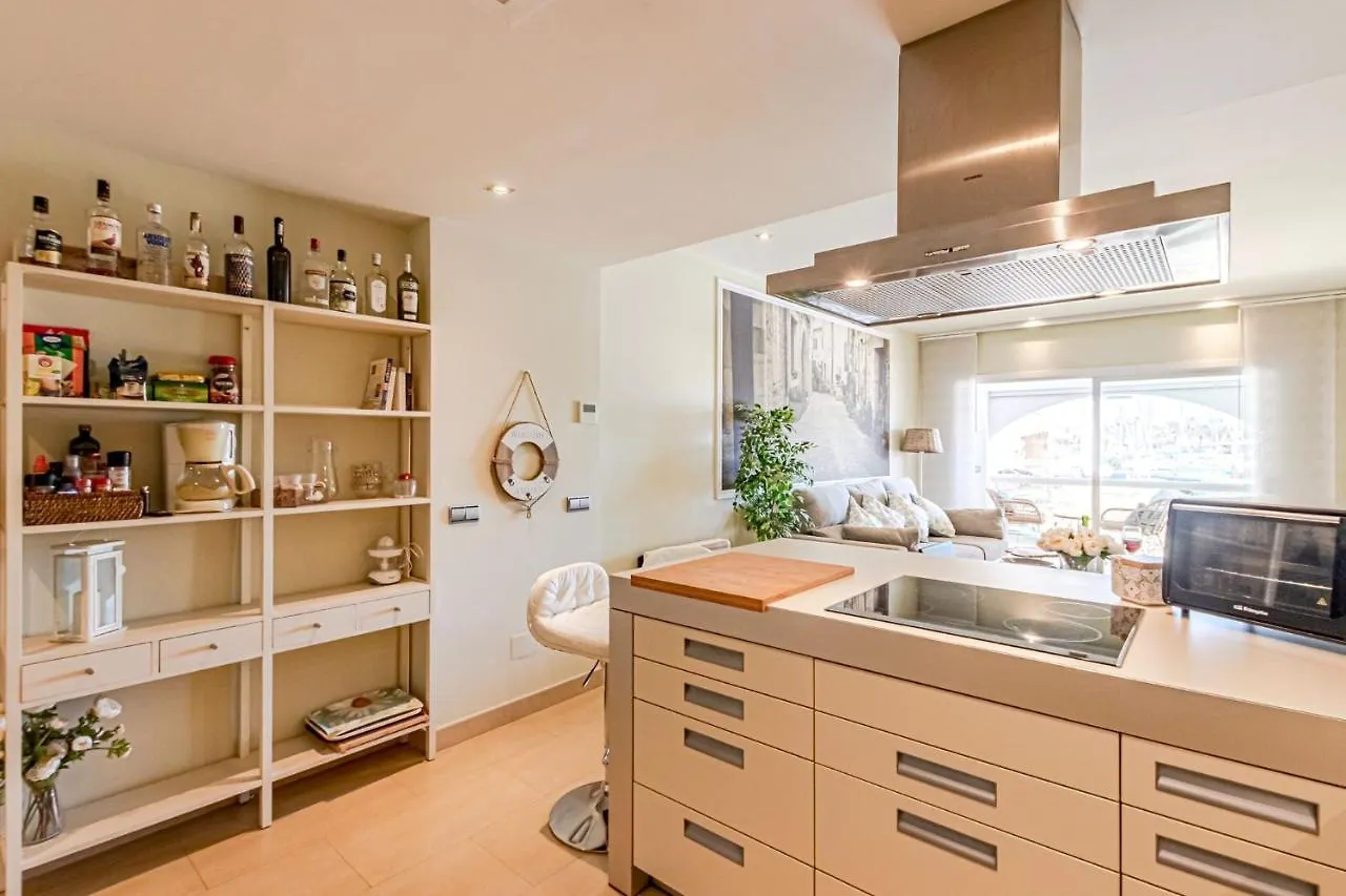 Luxury Waterfront Apartment Benalmadena 0*,
